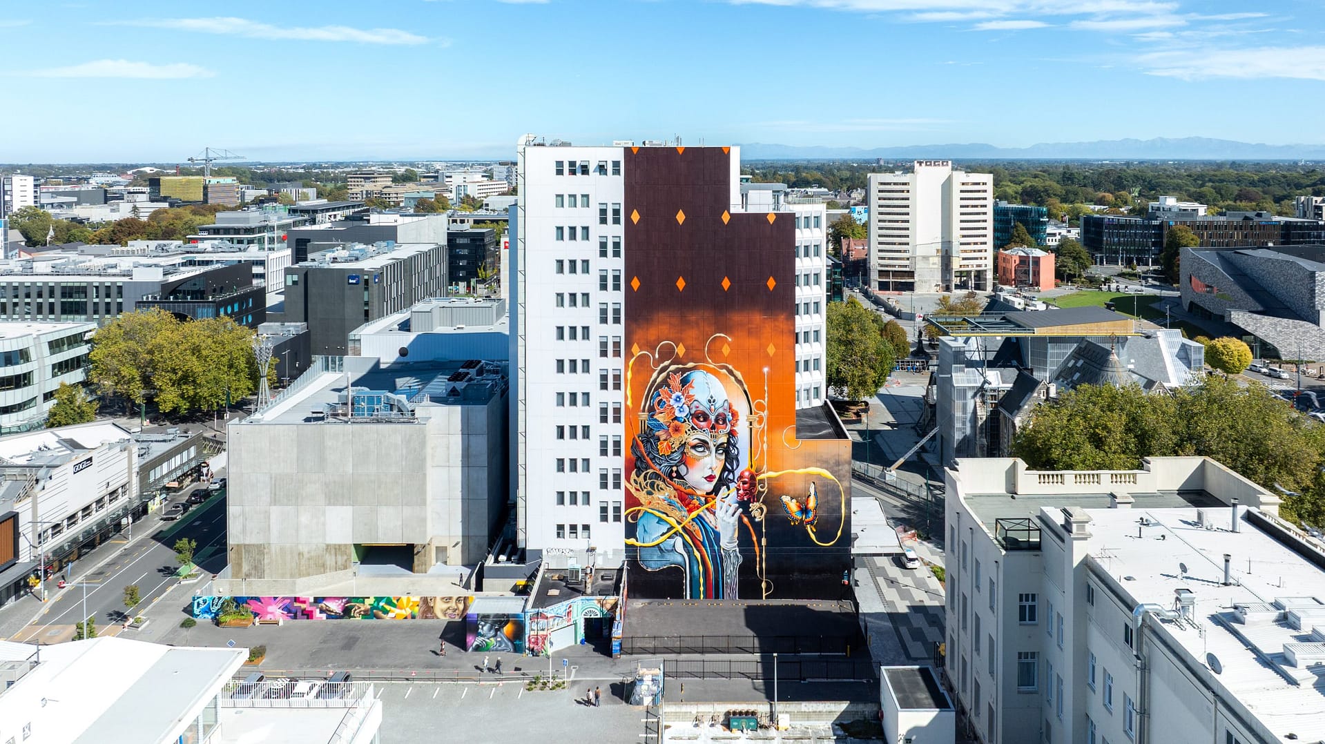 Street art - Wide Shot