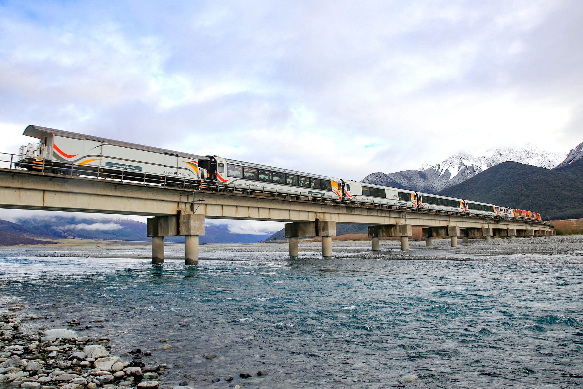 Tranzalpine alongside the Waimakariri river in Winter