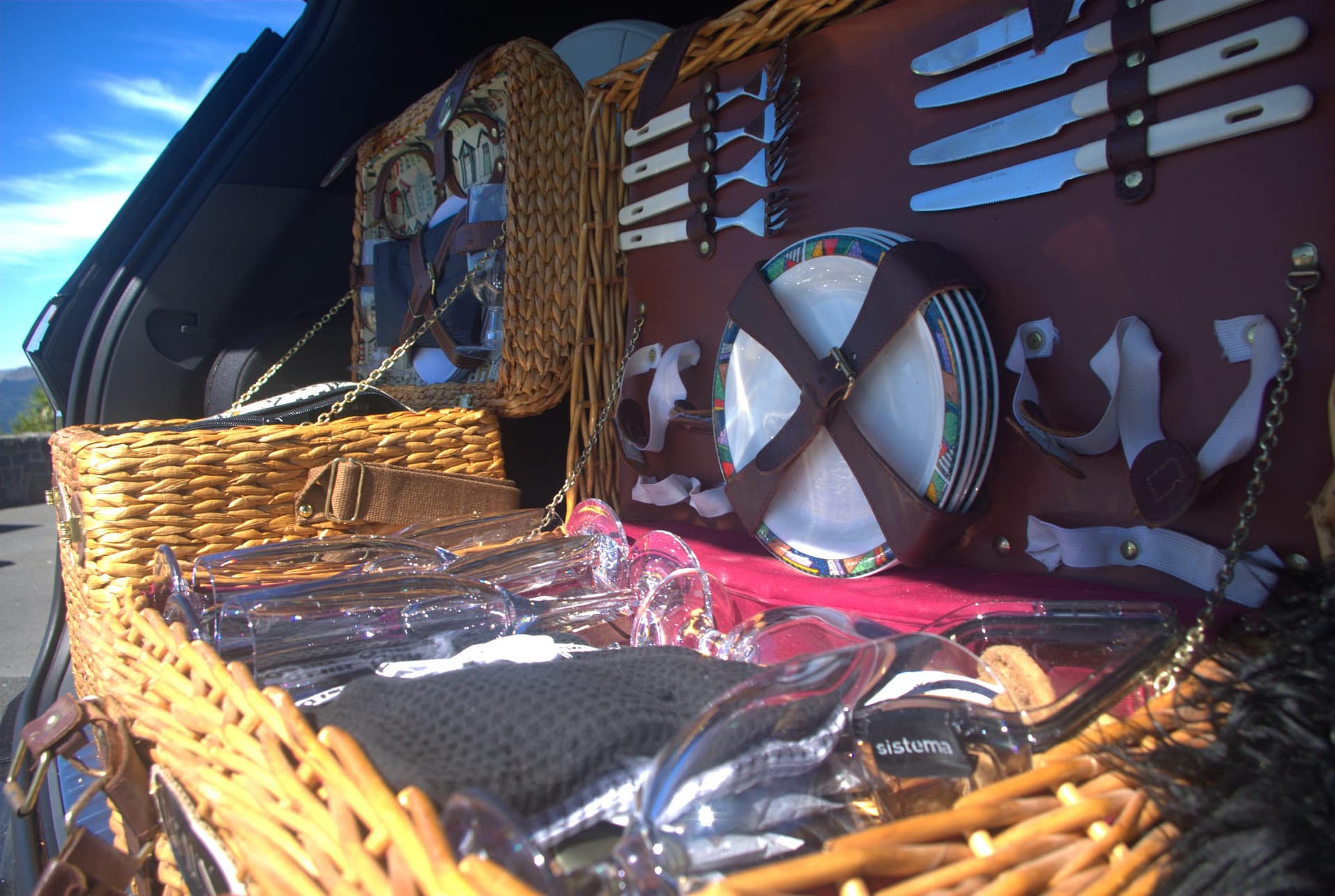 Inside T&TLUX Picnic Basket